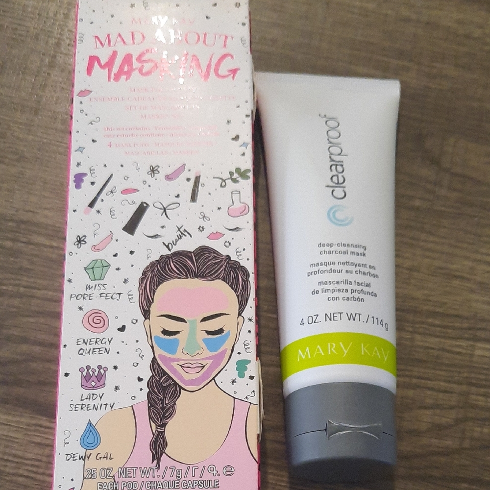 Mary Kay Clearproof Charcoal Mask with MAD ABOUT MASKING Kit